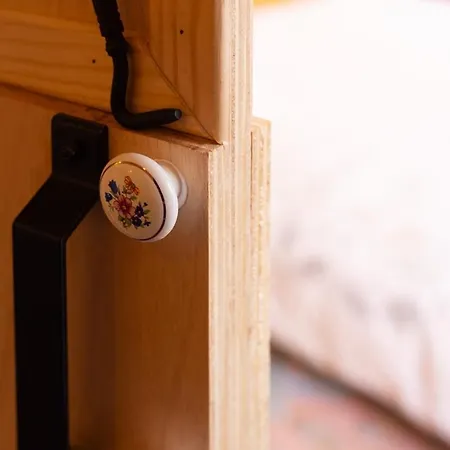 Apartament Romantic Alfama Balcony - 10 Minutes From Terreiro Do Paco