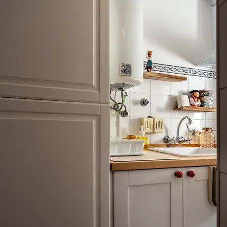 Romantic Alfama Balcony - 10 Minutes From Terreiro Do Paco Lizbona