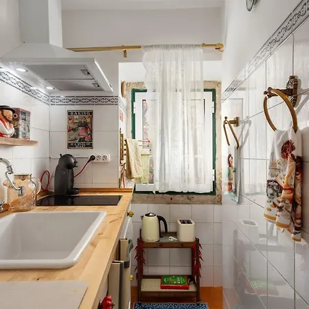 Romantic Alfama Balcony - 10 Minutes From Terreiro Do Paco * 리스본